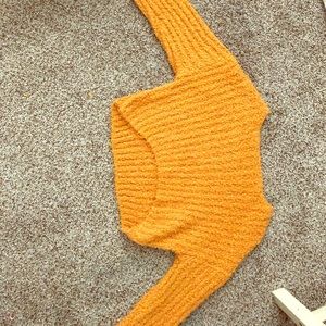 fussy burnt yellow crop top